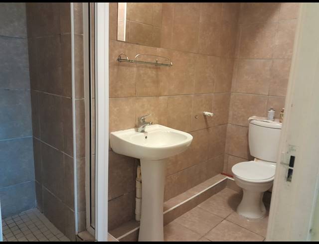 2 BEDROOM APARTMENT RENTED IN ST WINIFREDS